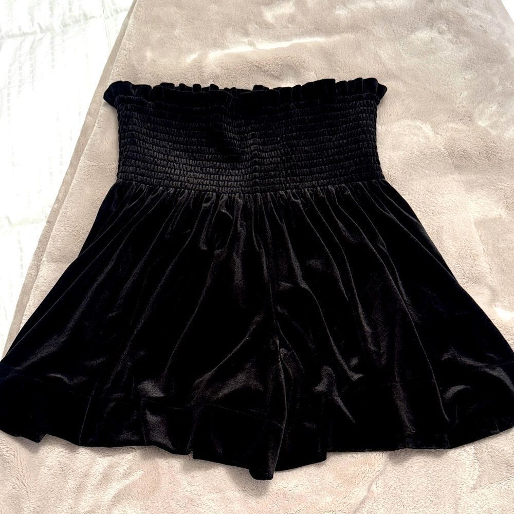 Joy Joy smocked waist Whimsy Goth black velvet dressy shorts size small